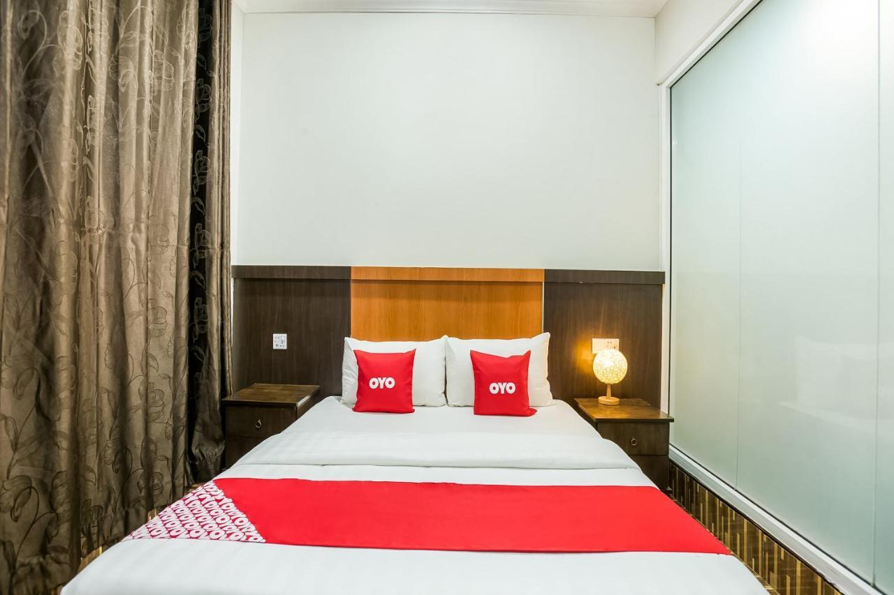 Oyo 89712 Grand Inn Semporna Kültér fotó
